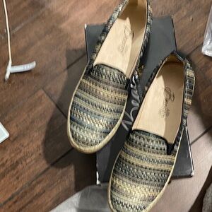 Beacon Navy and Beige Woven Loafers